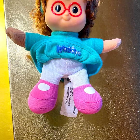 FISHER-PRICE LITTLE PEOPLE MAGGIE DOLL PLUSH VINTAGE 2004 5.5” - Picture 3 of 10